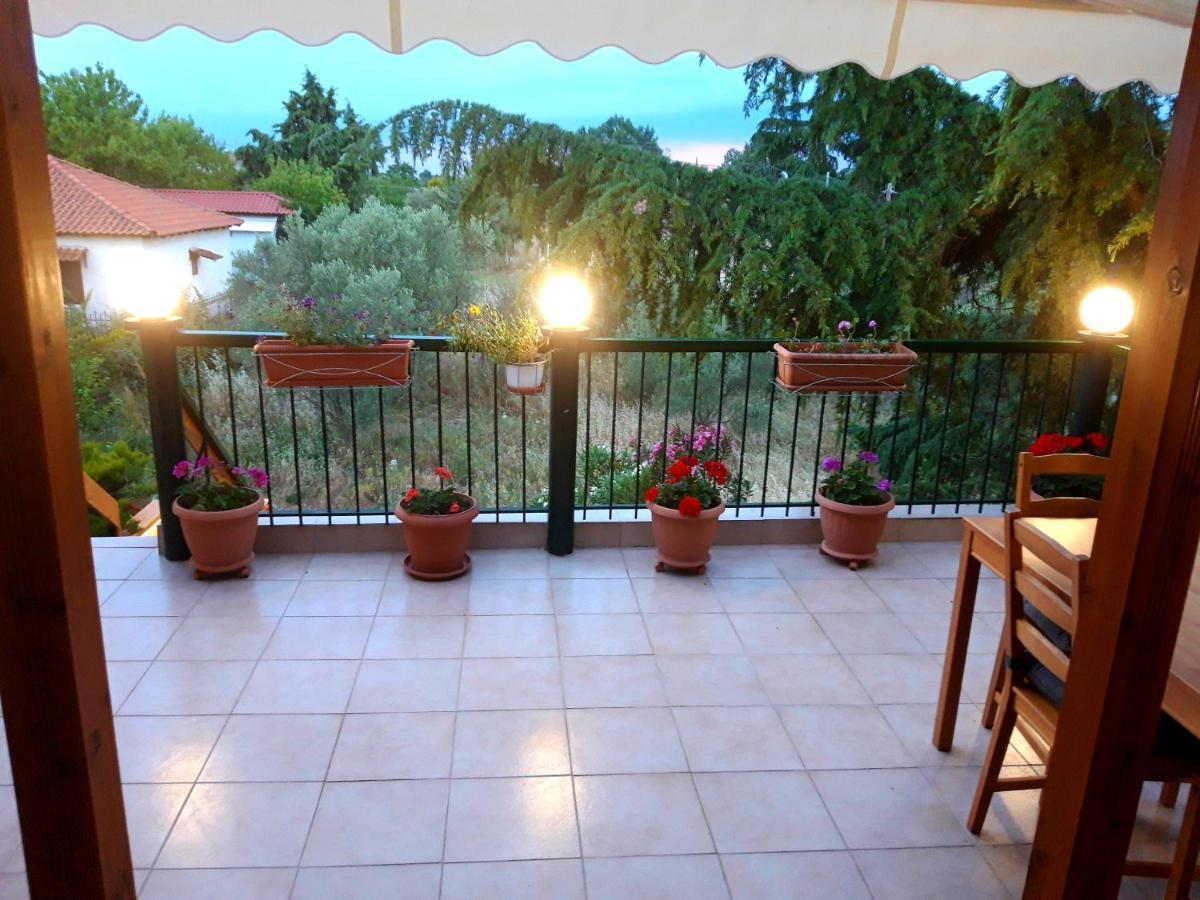 Handmade Peaceful Cozy House Near The Beach Nea Kallikrateia Exterior foto
